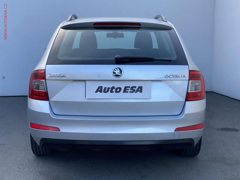 Škoda Octavia - hlavní fotka