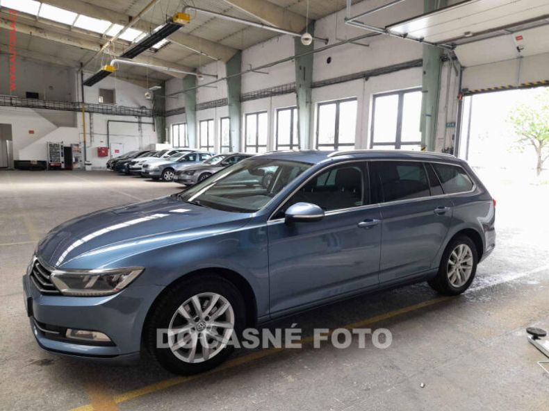 Volkswagen Passat - hlavní fotka inzerátu