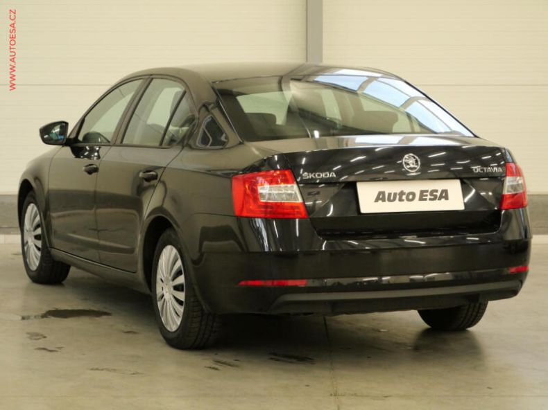 Škoda Octavia - hlavní fotka