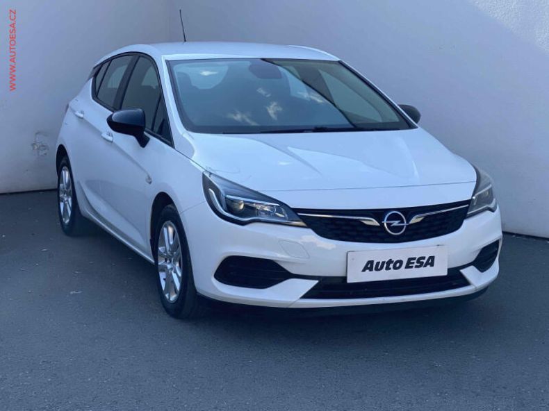 Opel Astra - hlavní foto