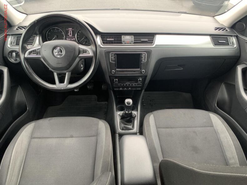 Škoda Rapid - hlavní fotka