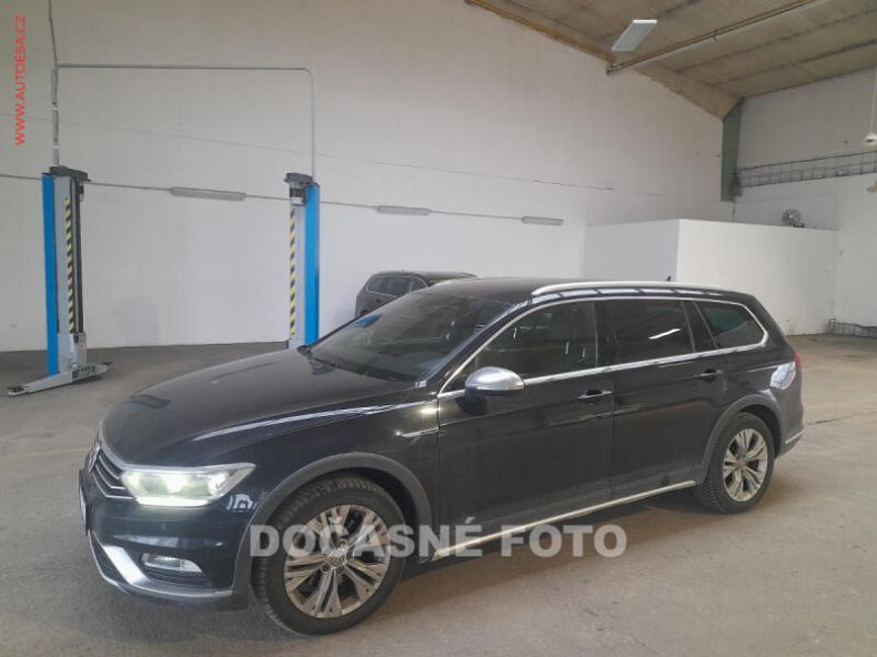 Volkswagen Passat - hlavní fotka inzerátu