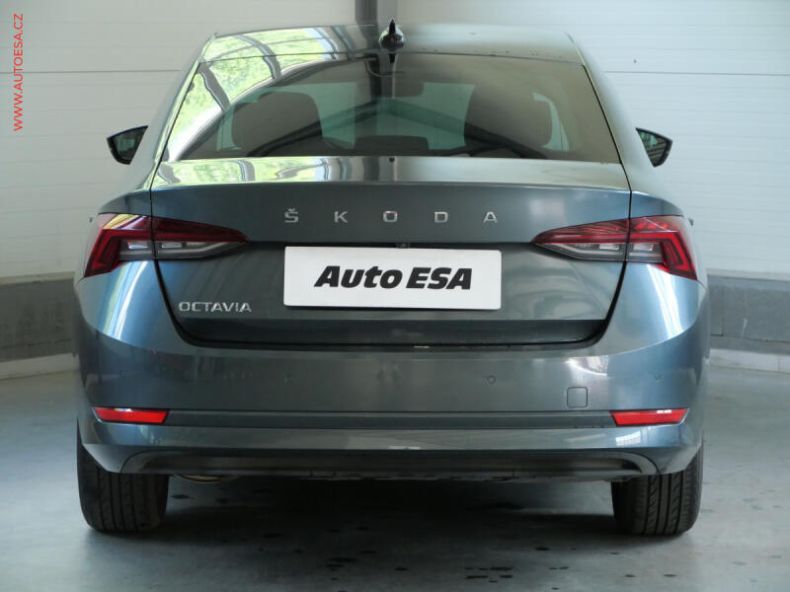Škoda Octavia - hlavní fotka