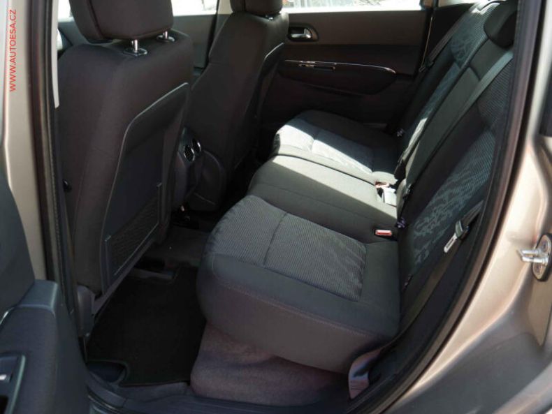 Peugeot 3008 - hlavní fotka