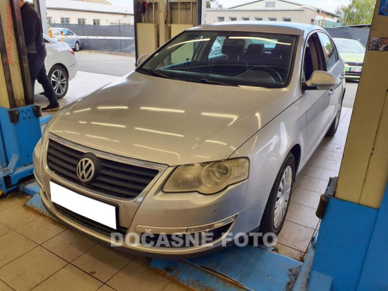 Volkswagen Passat - hlavní fotka inzerátu
