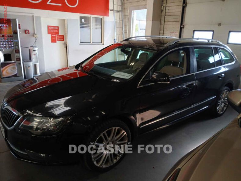 Škoda Superb - hlavní foto