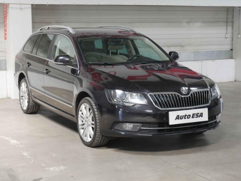 Škoda Superb - hlavní foto