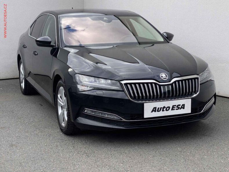 Škoda Superb - hlavní foto