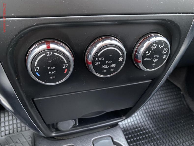 Suzuki SX4 - hlavní fotka