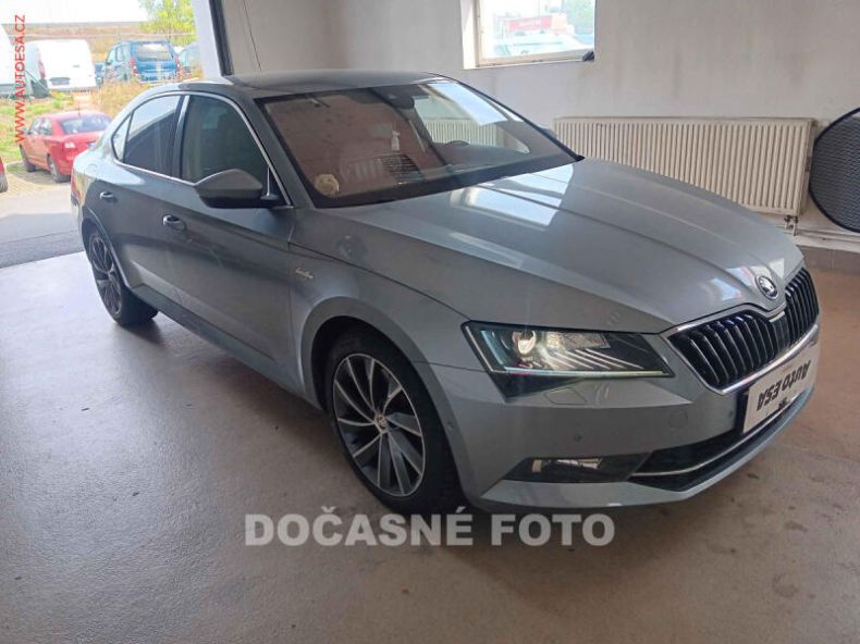 Škoda Superb - hlavní foto