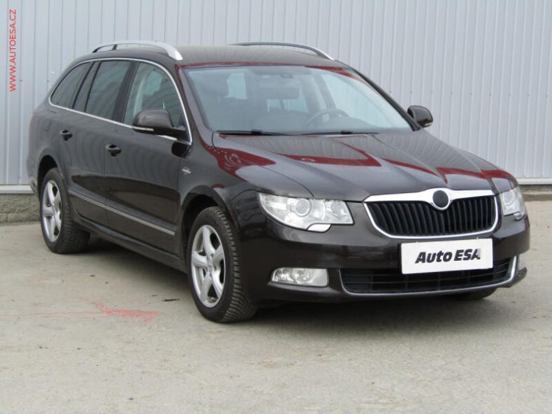 Škoda Superb - hlavní foto