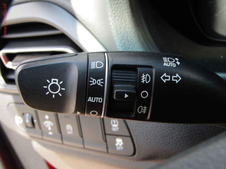 Hyundai i30 - hlavní fotka
