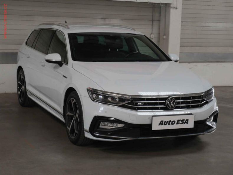 Volkswagen Passat - hlavní foto