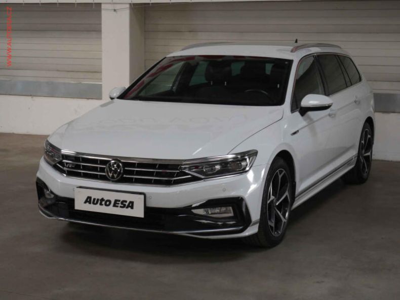 Volkswagen Passat - hlavní fotka