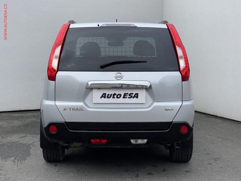Nissan X-Trail - hlavní fotka