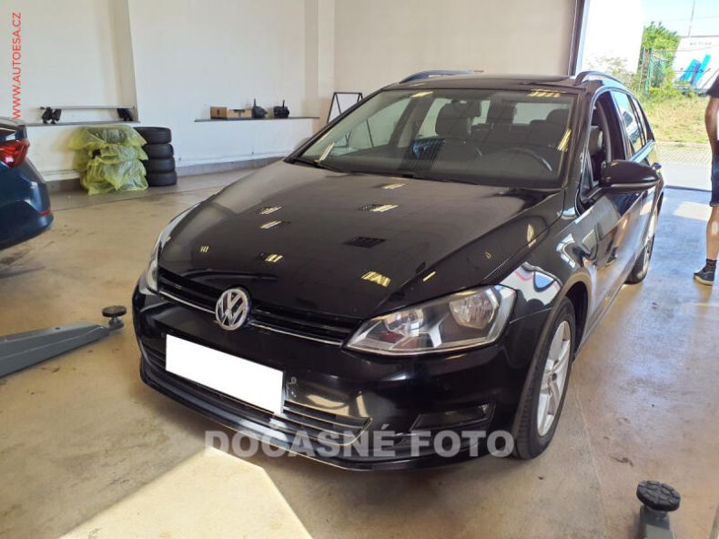 Volkswagen Golf - hlavní foto