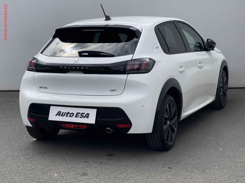 Peugeot 208 - hlavní fotka