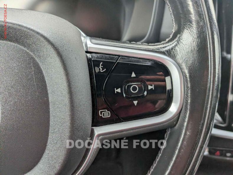 Volvo V60 - hlavní fotka