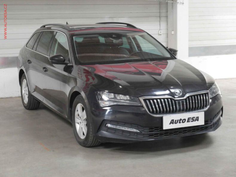 Škoda Superb - hlavní foto