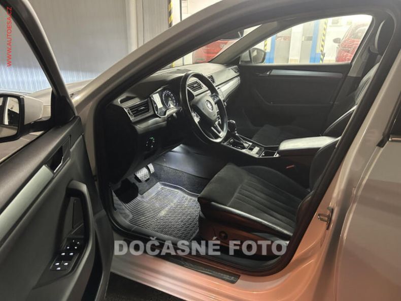 Škoda Superb - hlavní fotka