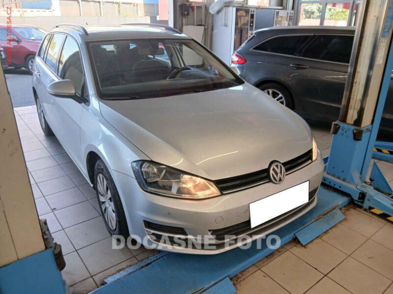 Volkswagen Golf - hlavní foto