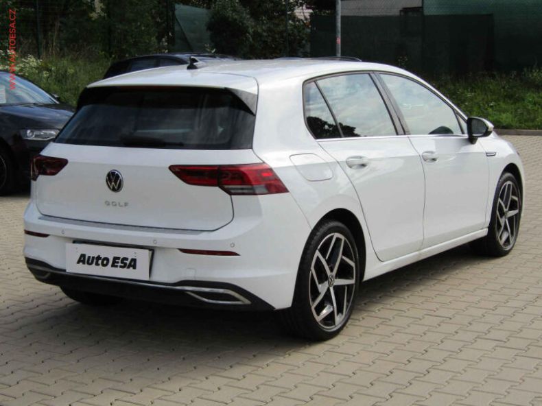 Volkswagen Golf - hlavní fotka