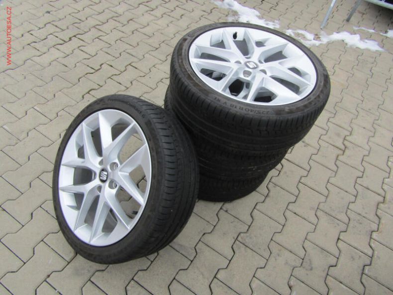 Seat Leon - hlavní fotka