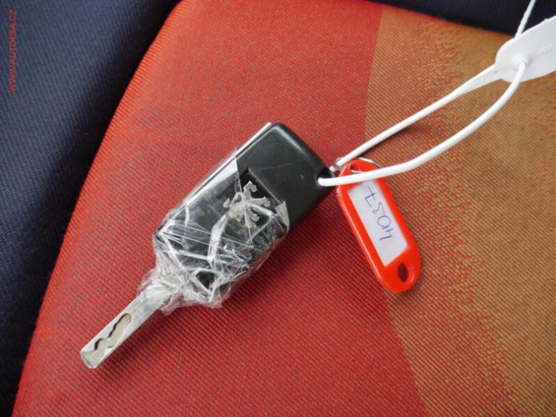 Peugeot 1007 - hlavní fotka