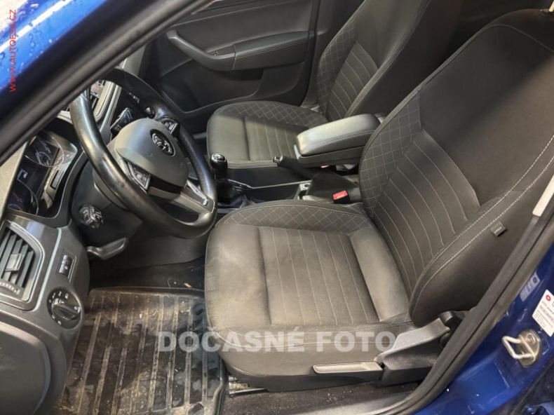 Škoda Rapid - hlavní fotka