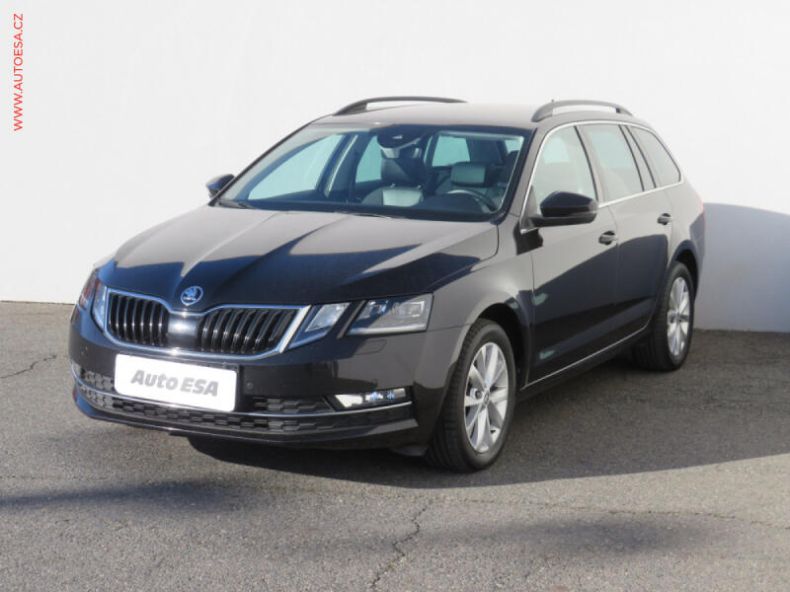 Škoda Octavia - hlavní fotka