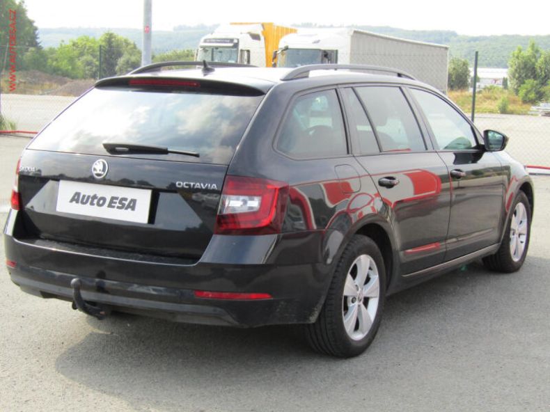 Škoda Octavia - hlavní fotka