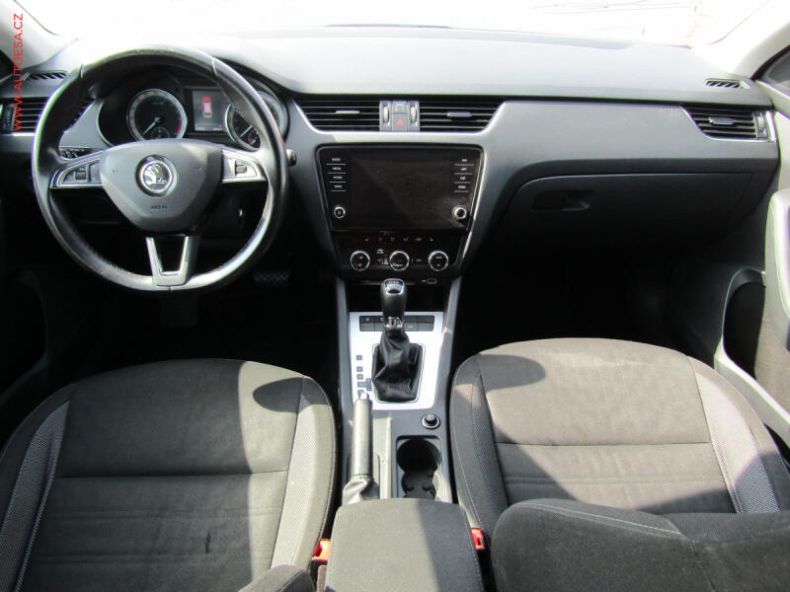 Škoda Octavia - hlavní fotka