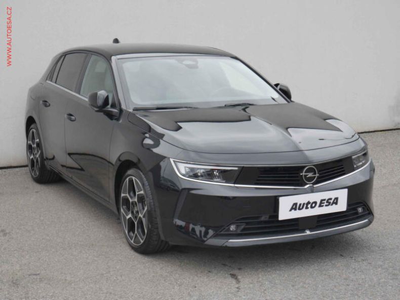 Opel Astra - hlavní foto