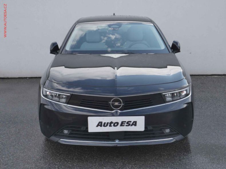 Opel Astra - hlavní fotka