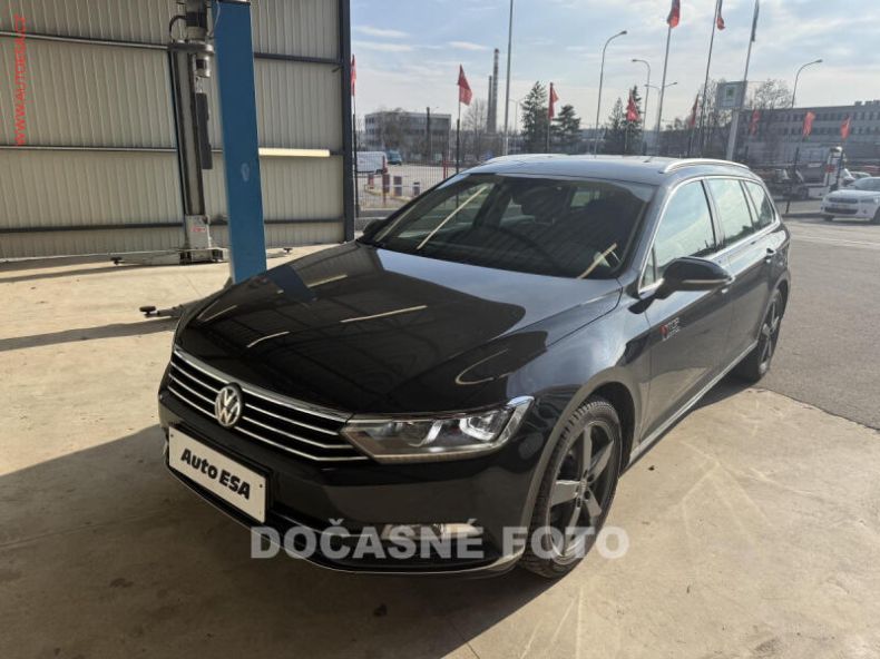 Volkswagen Passat - hlavní foto