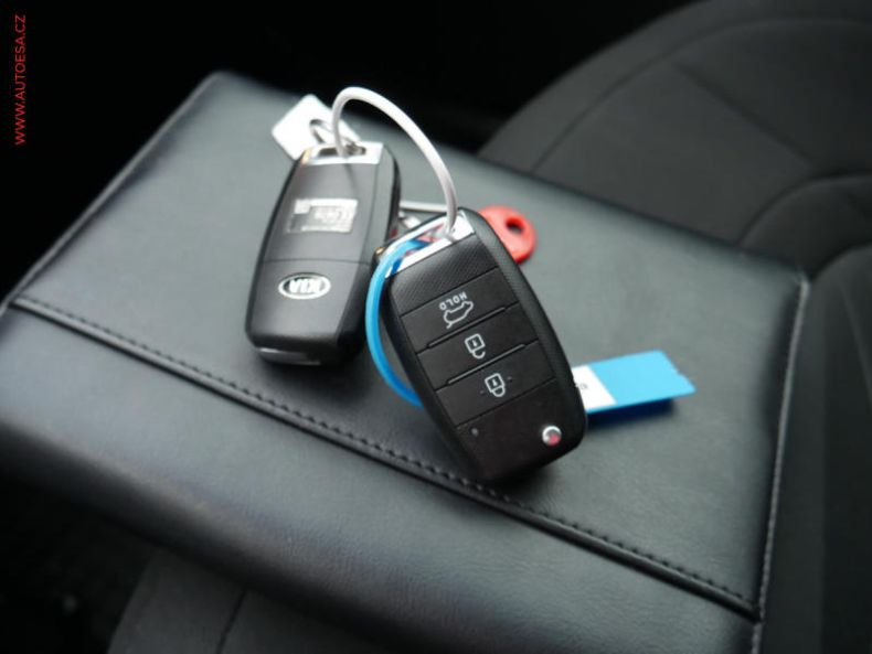 Kia Cee'd - hlavní fotka