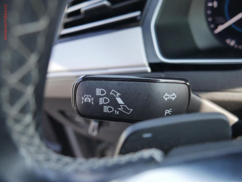 Volkswagen Passat - hlavní fotka