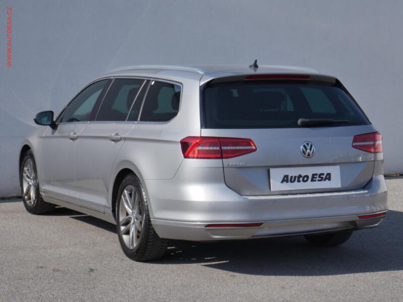 Volkswagen Passat - hlavní fotka