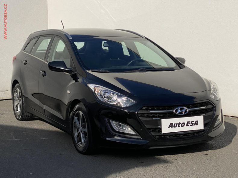 Hyundai i30 - hlavní foto
