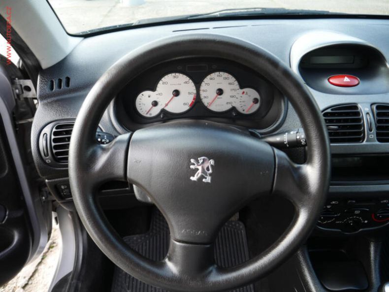 Peugeot 206 - hlavní fotka