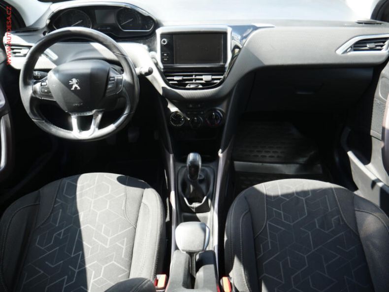 Peugeot 2008 - hlavní fotka