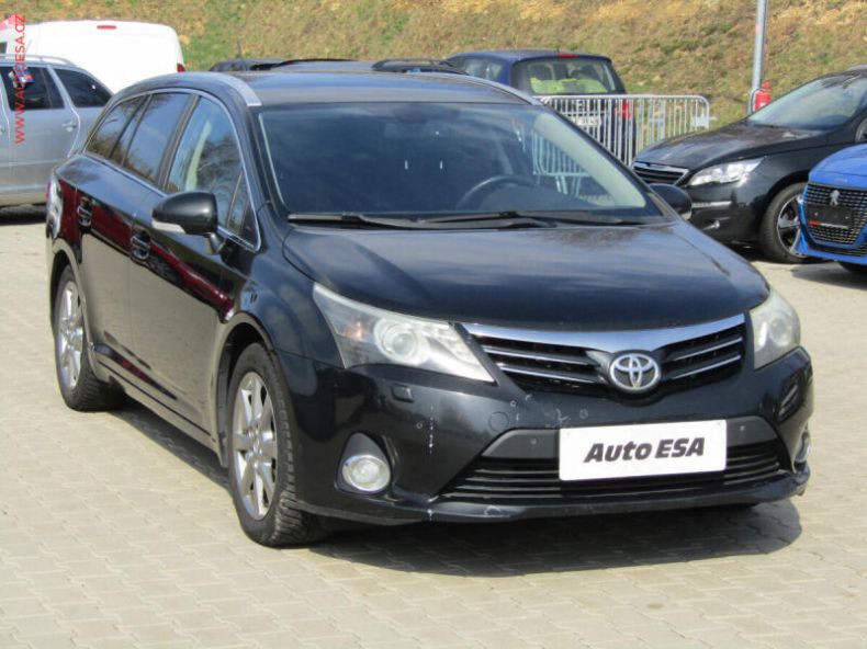 Toyota Avensis - hlavní foto