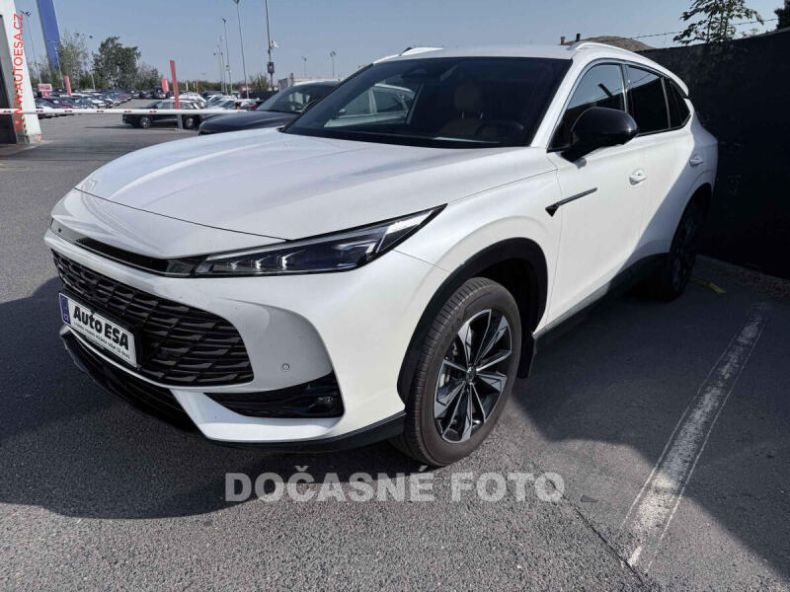 MG HS - hlavní foto