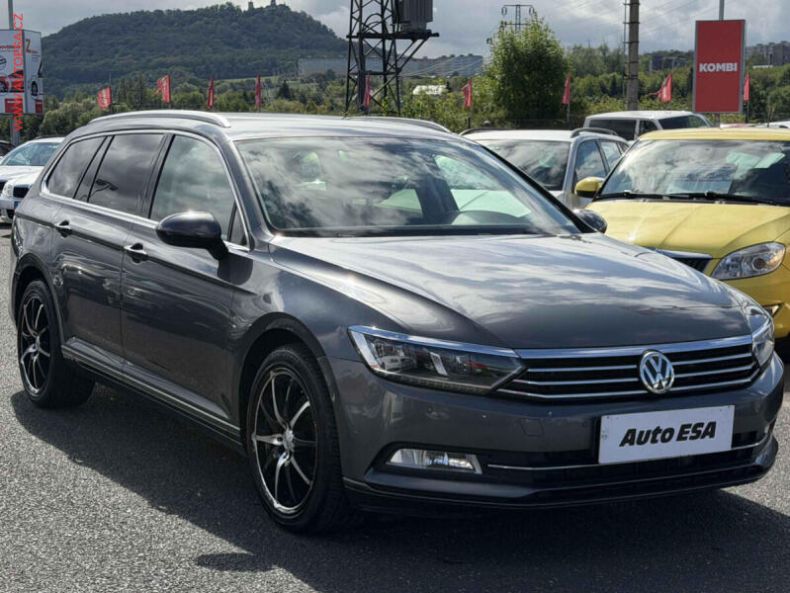 Volkswagen Passat - hlavní fotka inzerátu