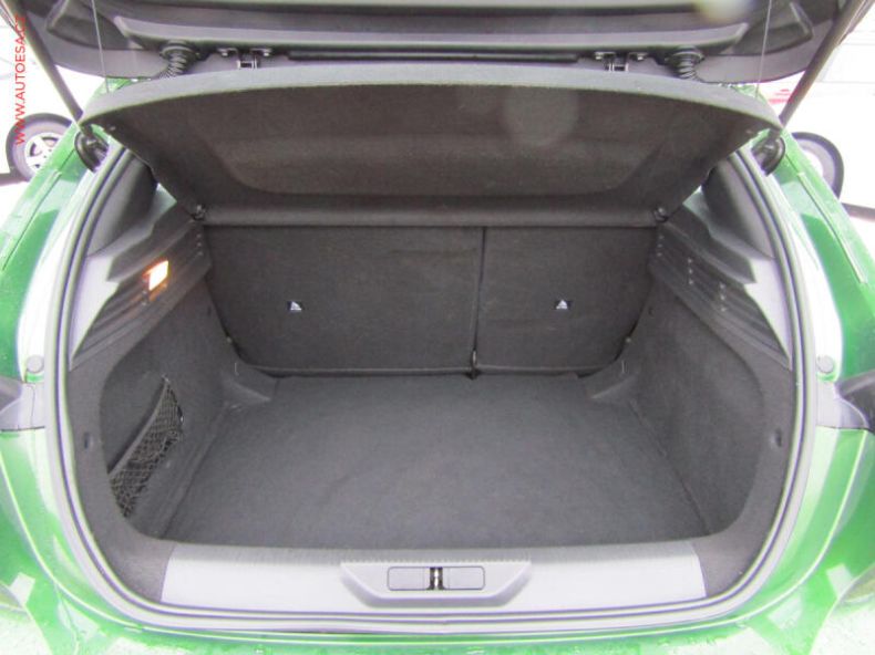 Peugeot 308 - hlavní fotka