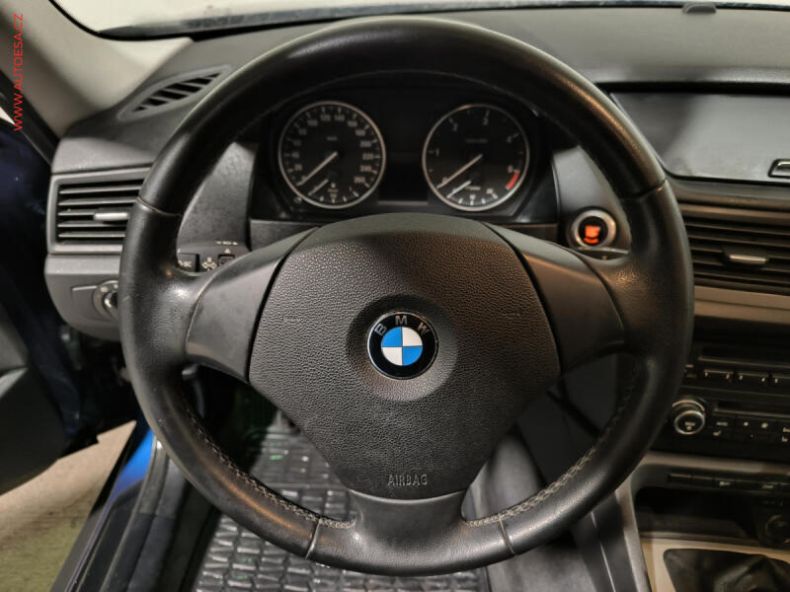 BMW X1 - hlavní fotka