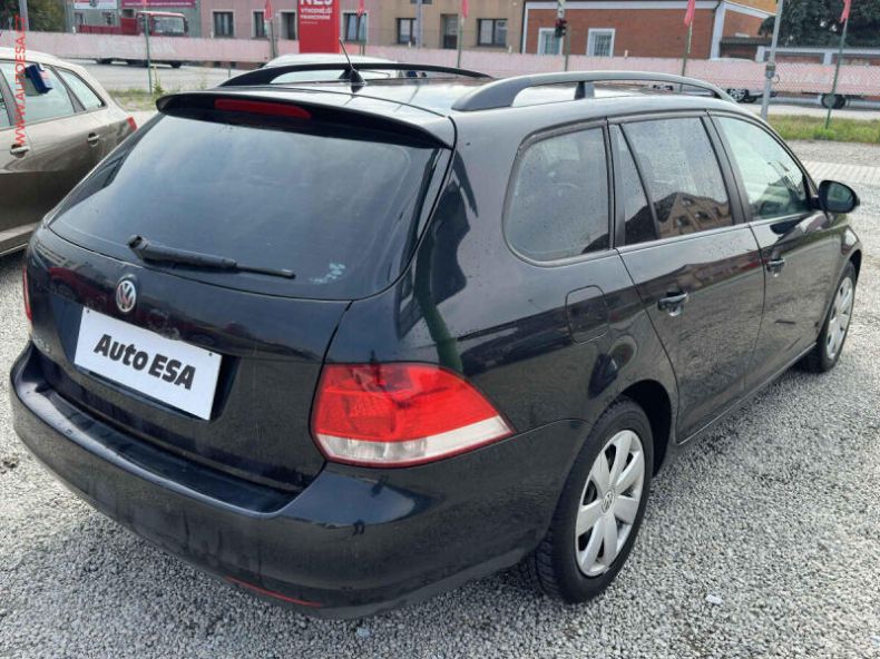 Volkswagen Golf - hlavní fotka