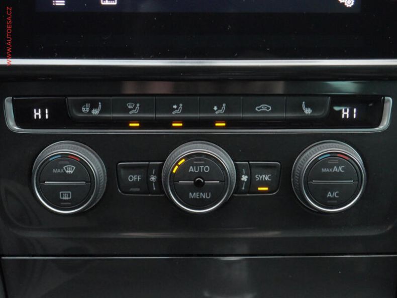 Volkswagen Golf - hlavní fotka