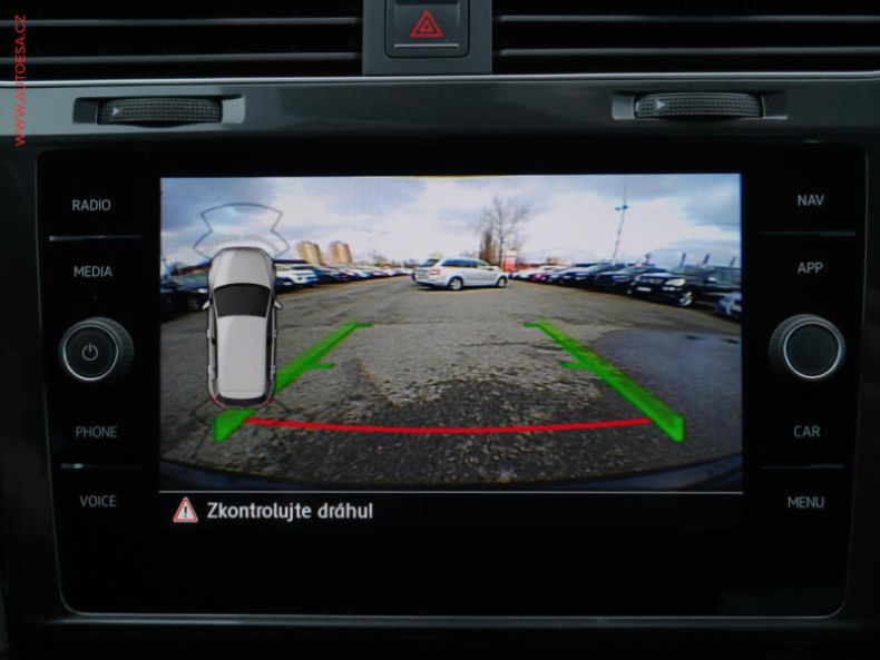 Volkswagen Golf - hlavní fotka