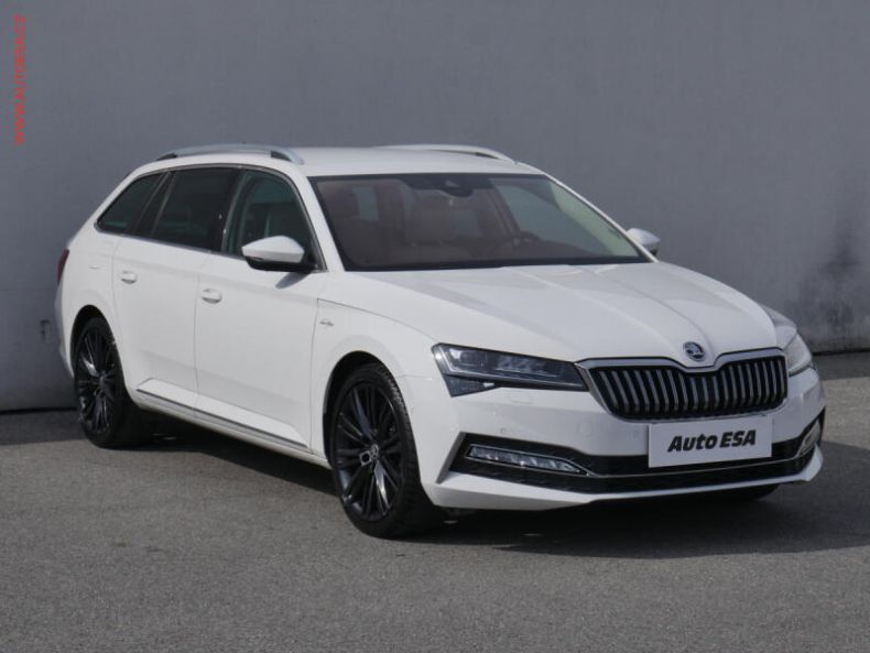 Škoda Superb - hlavní foto